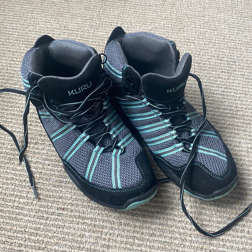 Kuru Hiking Shoes